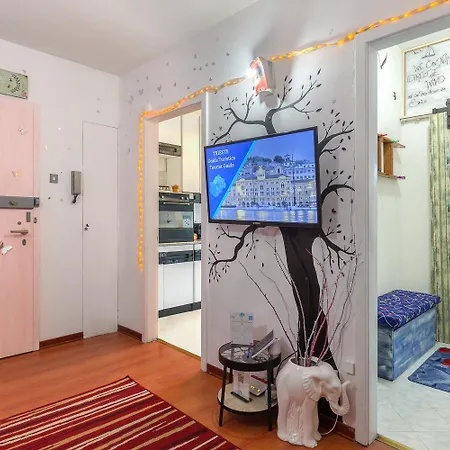 Lodge&art Hostel *