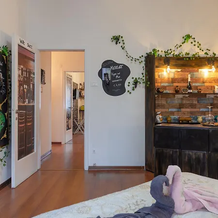 Hostel Lodge&art